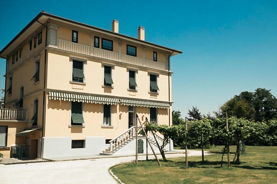 Hotel Liberty Spresiano Buitenkant foto