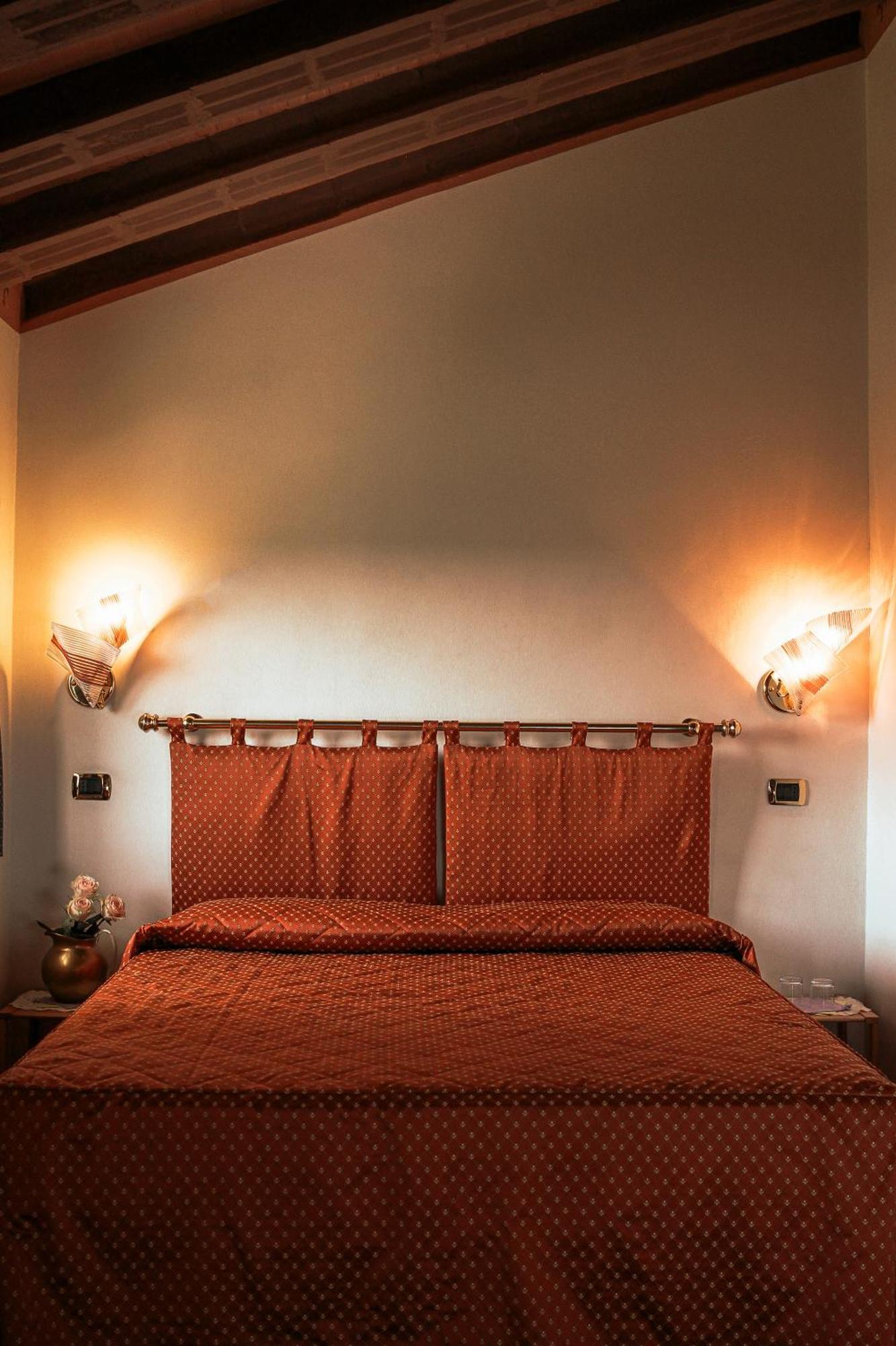 Hotel Liberty Spresiano Buitenkant foto